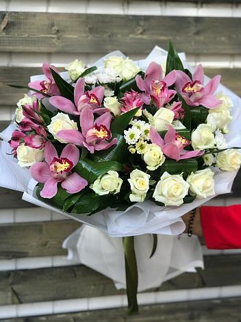 Букет цветов из: Розы и Хризантемы в Залимане