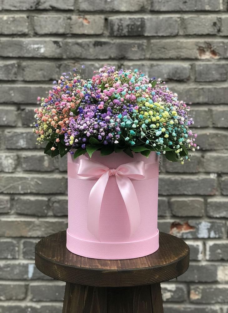 Цветочная композиция из Гипсофила и Розы в шляпной коробке в Залимане