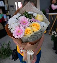 Букет цветов из:  Герберы, Розы и Хризантемы в Залимане