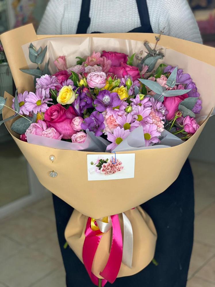 Букет цветов из: Хризантемы, Гвоздики и Альстромерии в Залимане