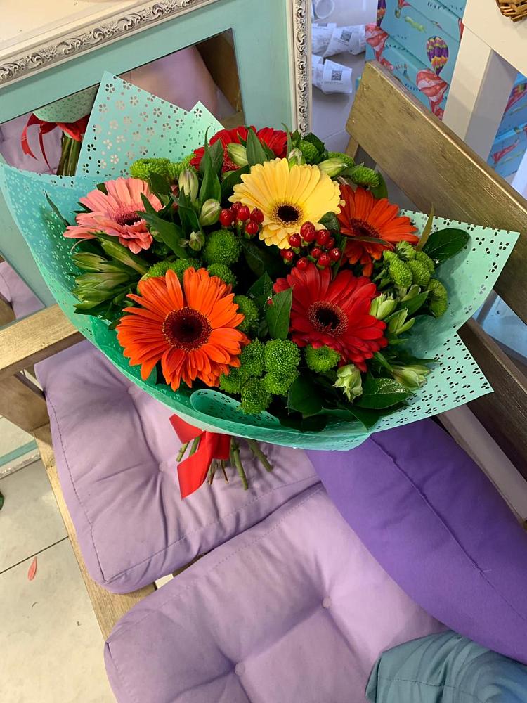 Букет цветов из: Герберы, Хризантемы и Альстромерии в Залимане