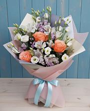 Букет цветов из:  Лизиантусы, Розы, Альстромерии и Гипсофила в Залимане