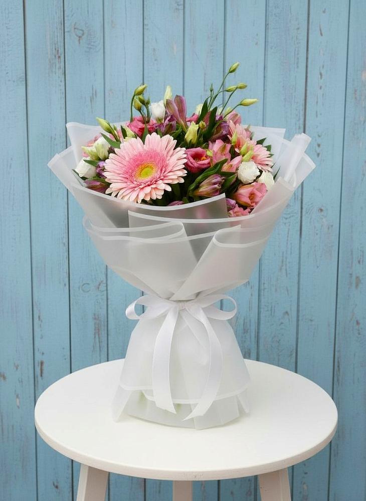 Букет цветов из: Герберы, Альстромерии и Лизиантусы в Залимане