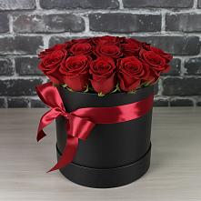 Цветочная композиция из Розы в шляпной коробке в Залимане