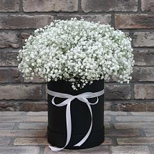 Цветочная композиция из Гипсофила в шляпной коробке в Залимане