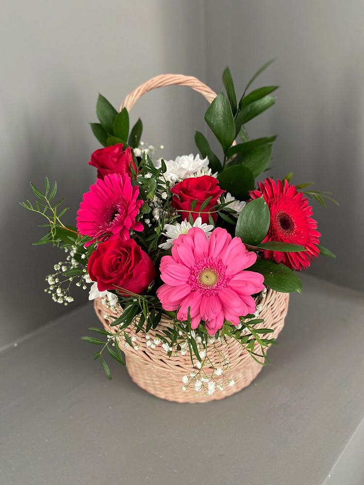 Цветочная композиция из Розы, Хризантемы и Герберы в корзине в Залимане