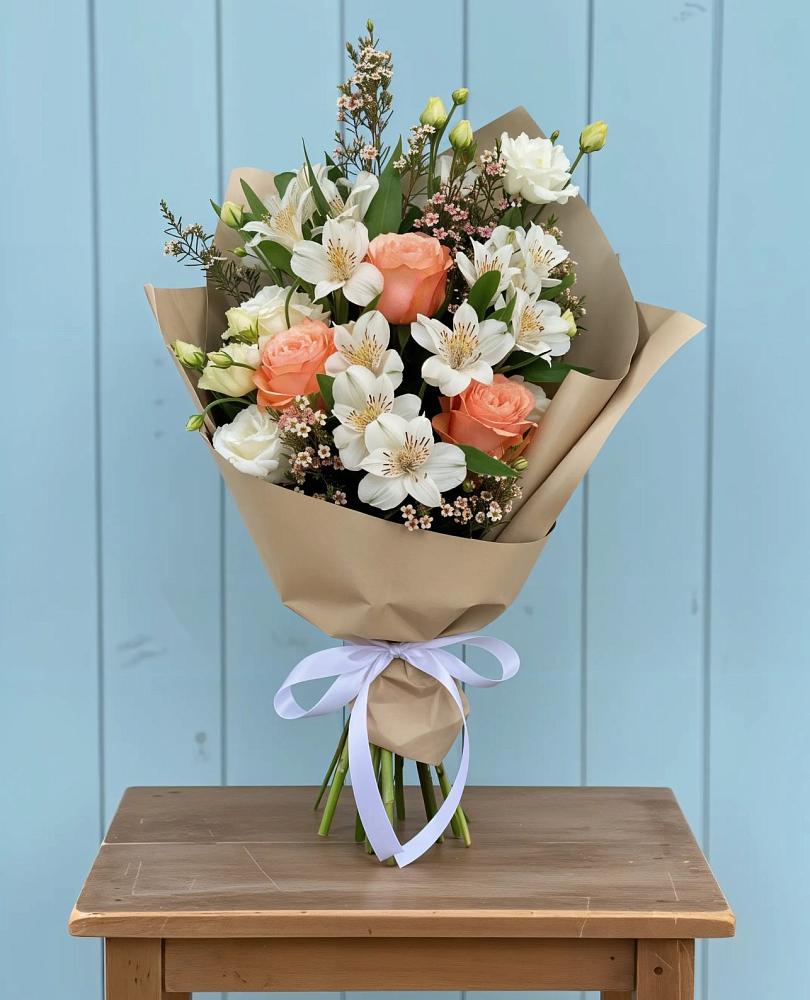 Букет цветов из: Альстромерии, Лизиантусы, Розы и Хризантемы в Залимане