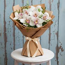 Букет цветов из:  Орхидеи и Розы в Залимане